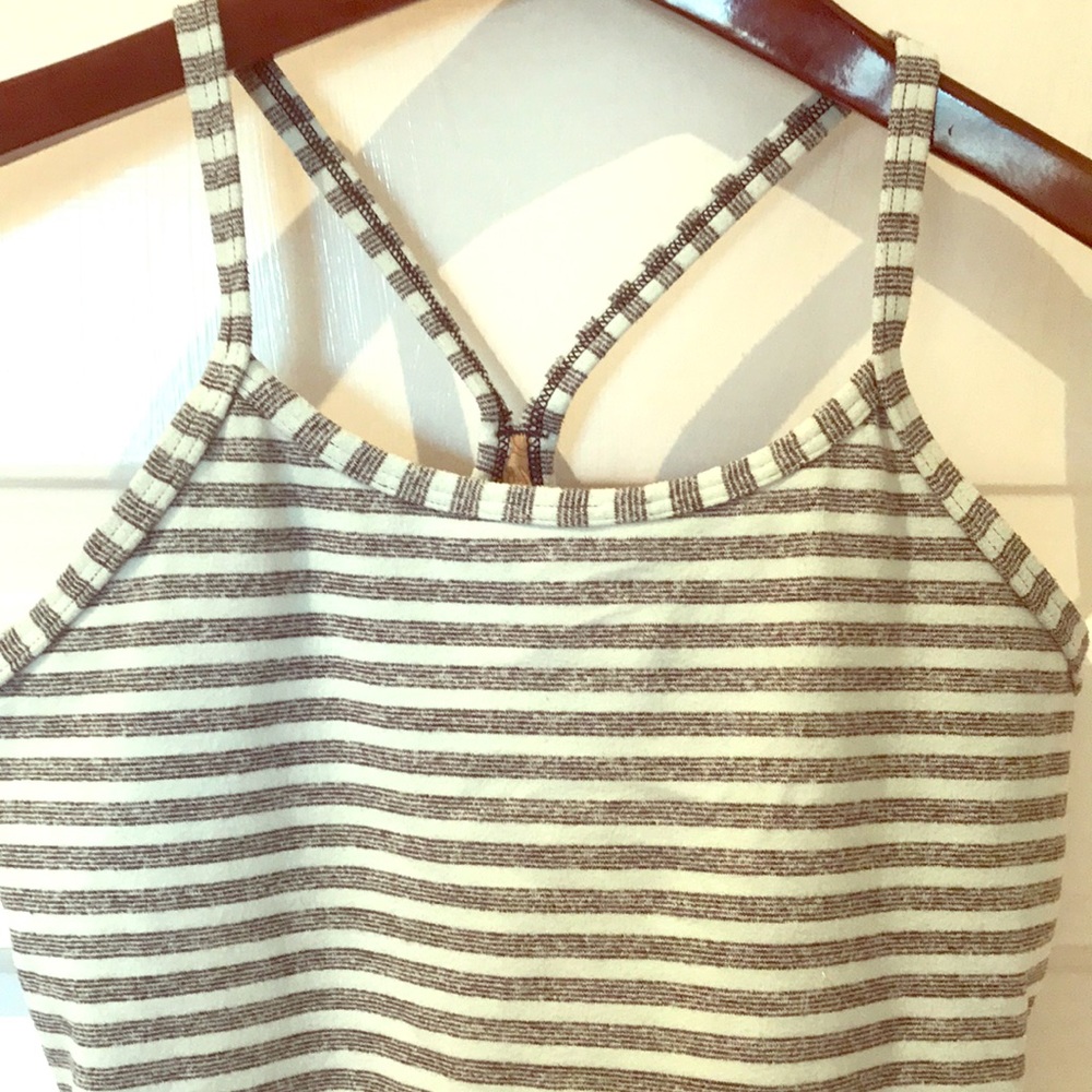 Girls ivivva tank.